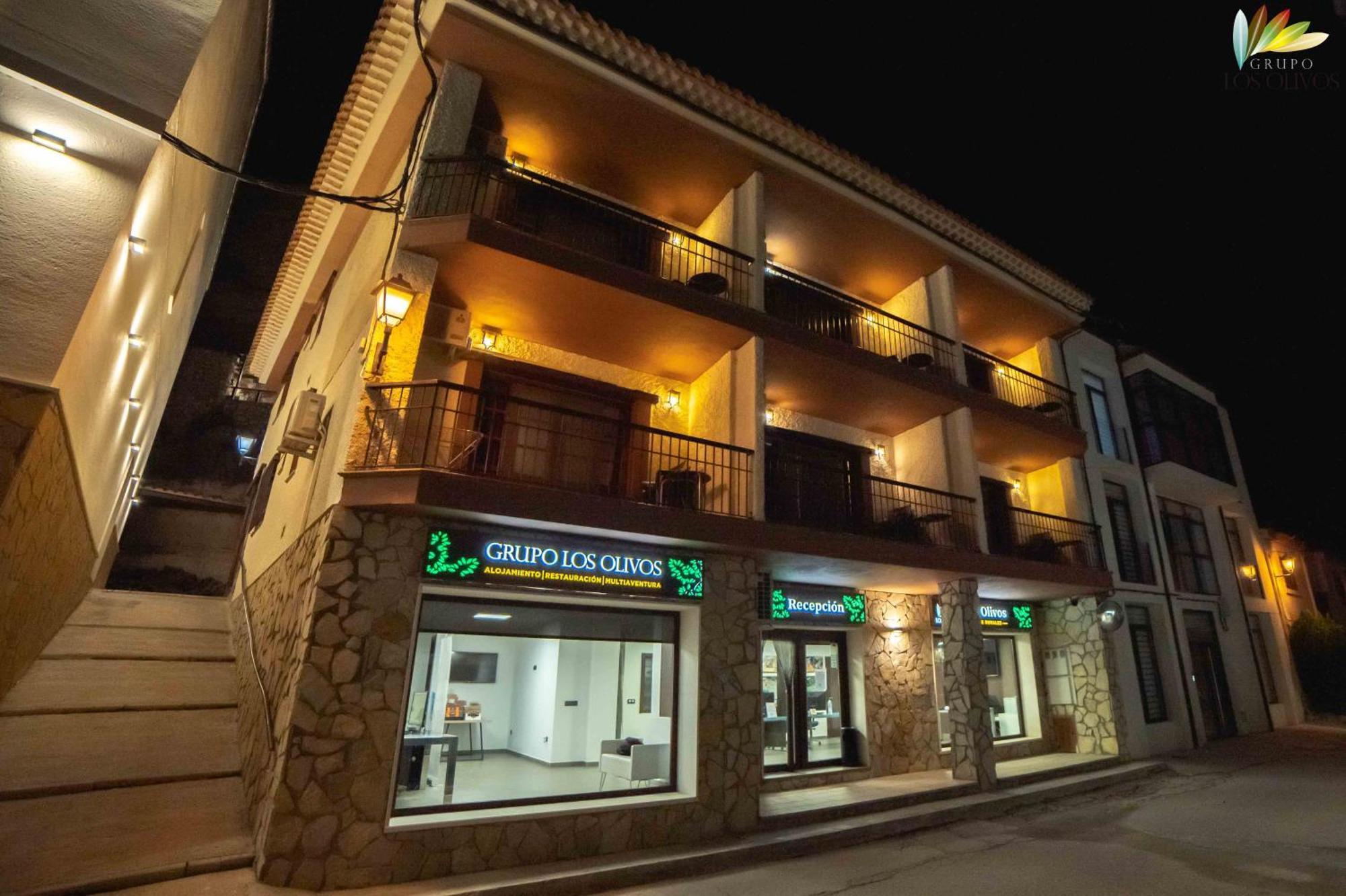 Apartamentos Los Olivos アルカラ・デル・フカル エクステリア 写真